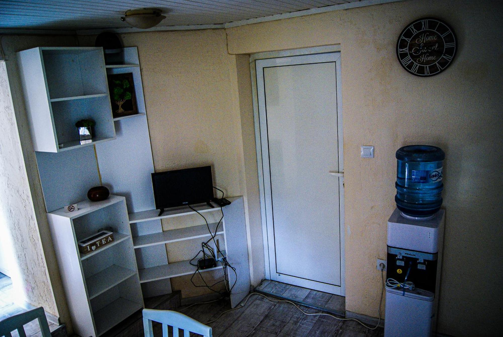 Niki Apartemen *